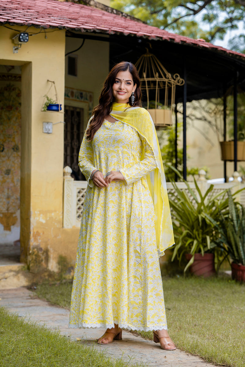 EthniFlair Floral Printed Floral Anarkali Kurta