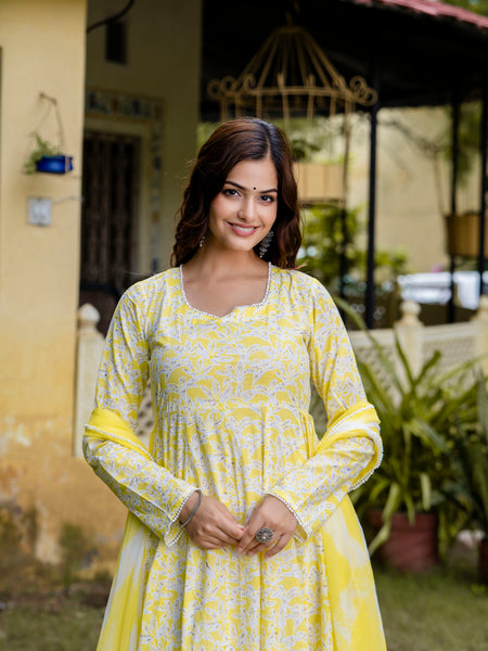 EthniFlair Floral Printed Floral Anarkali Kurta