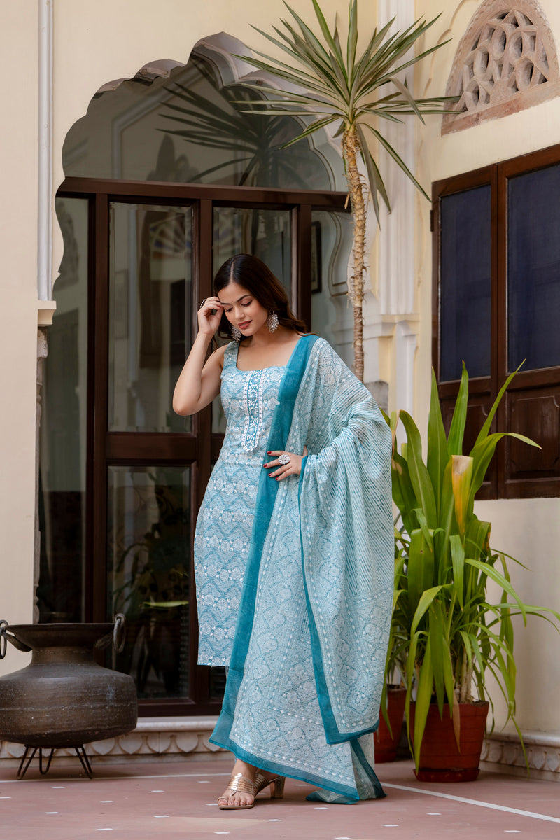 EthniFlair Printed Kurta with Trousers & Dupatta