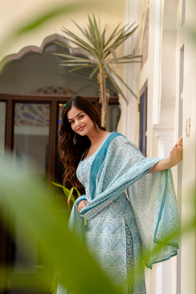 EthniFlair Printed Kurta with Trousers & Dupatta