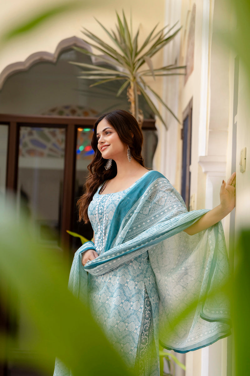 EthniFlair Printed Kurta with Trousers & Dupatta