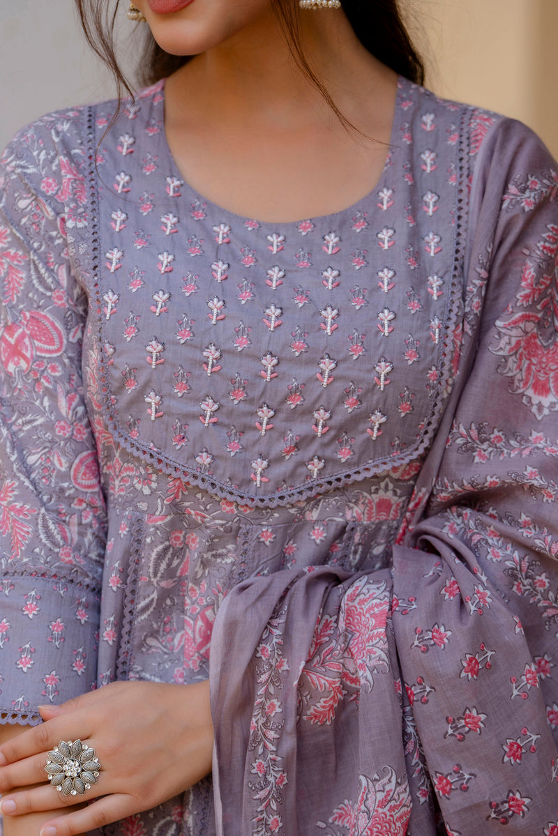 EthniFlair Floral Printed Panelled Thread Work Kurta with Trousers & Dupatta