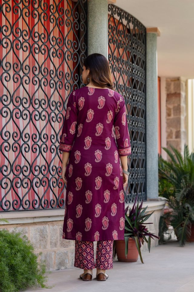 EthniFlair Women Cotton Yoke detail Straight Kurta Pant Dupatta Set