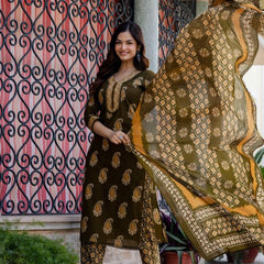 EthniFlair Women Cotton Yoke detail Straight Kurta Pant Dupatta Set