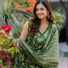 EthniFlair Women Cotton Lace Motifs Sleeveless Straight Kurta Pant Dupatta Set