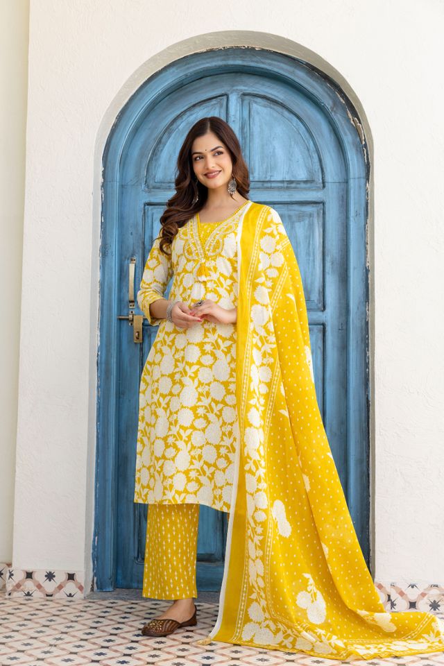 EthniFlair Women Cotton Pintucks detail Straight kurta Pant & Dupatta