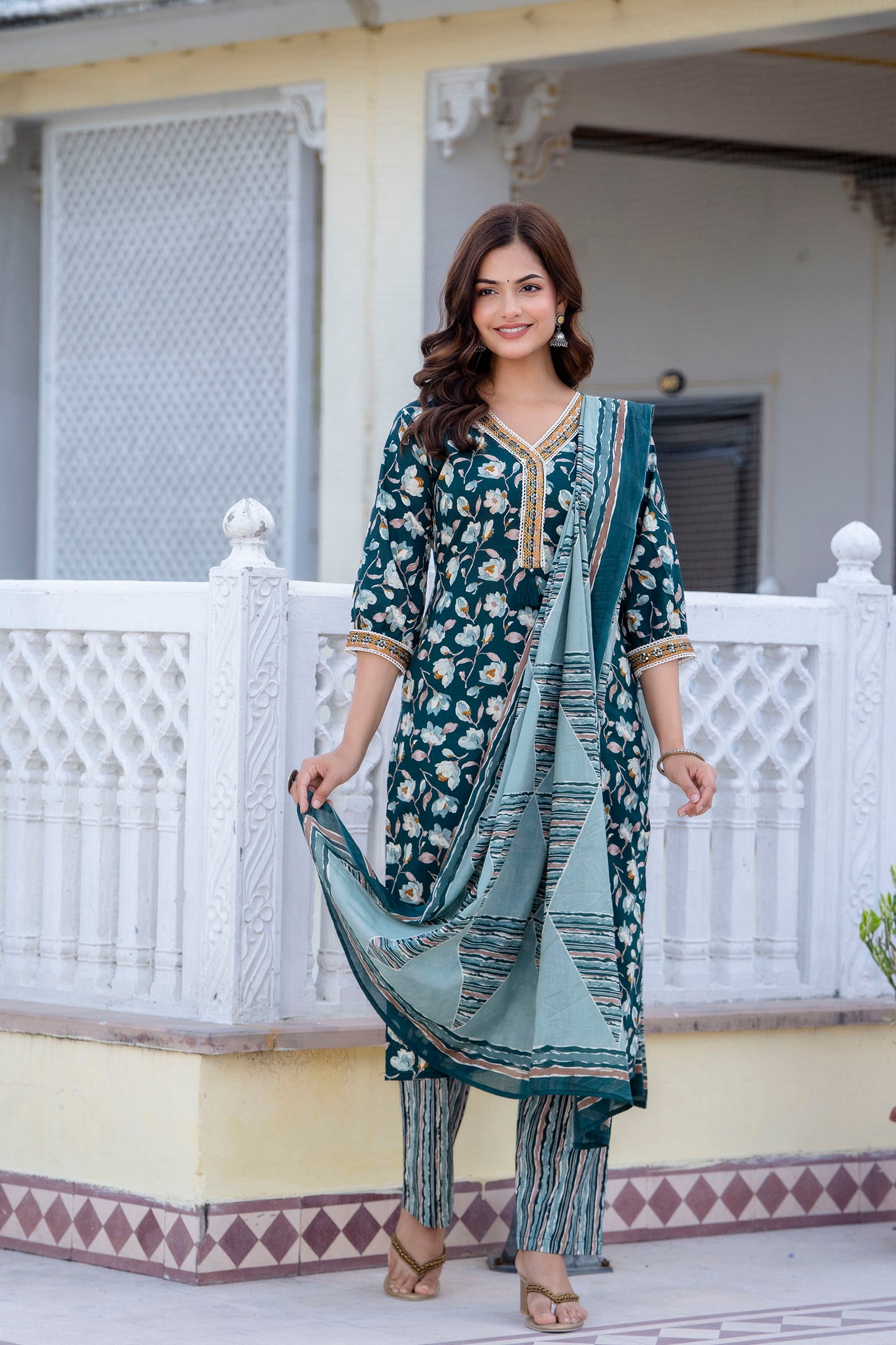 EthniFlair Women Floral Embroidered Regular Aari Work Pure Cotton Kurta with Trousers & With Dupatta