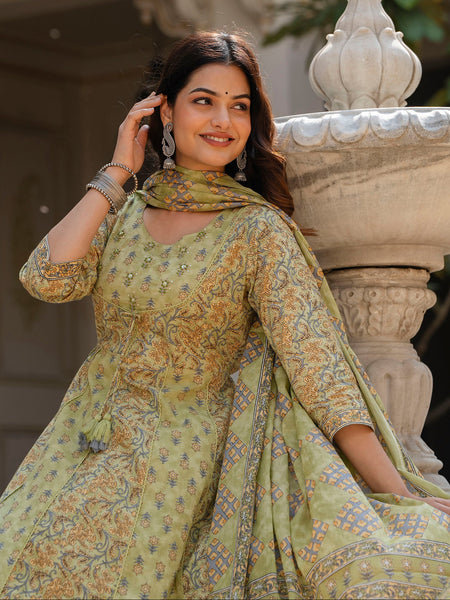 EthniFlair Floral Printed Panelled Aari Work Kurta with Pyjamas & Dupatta
