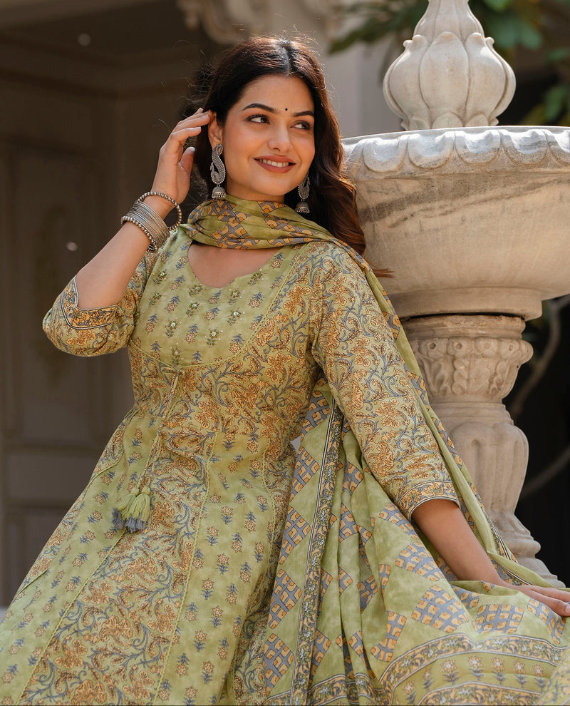 EthniFlair Floral Printed Panelled Aari Work Kurta with Pyjamas & Dupatta