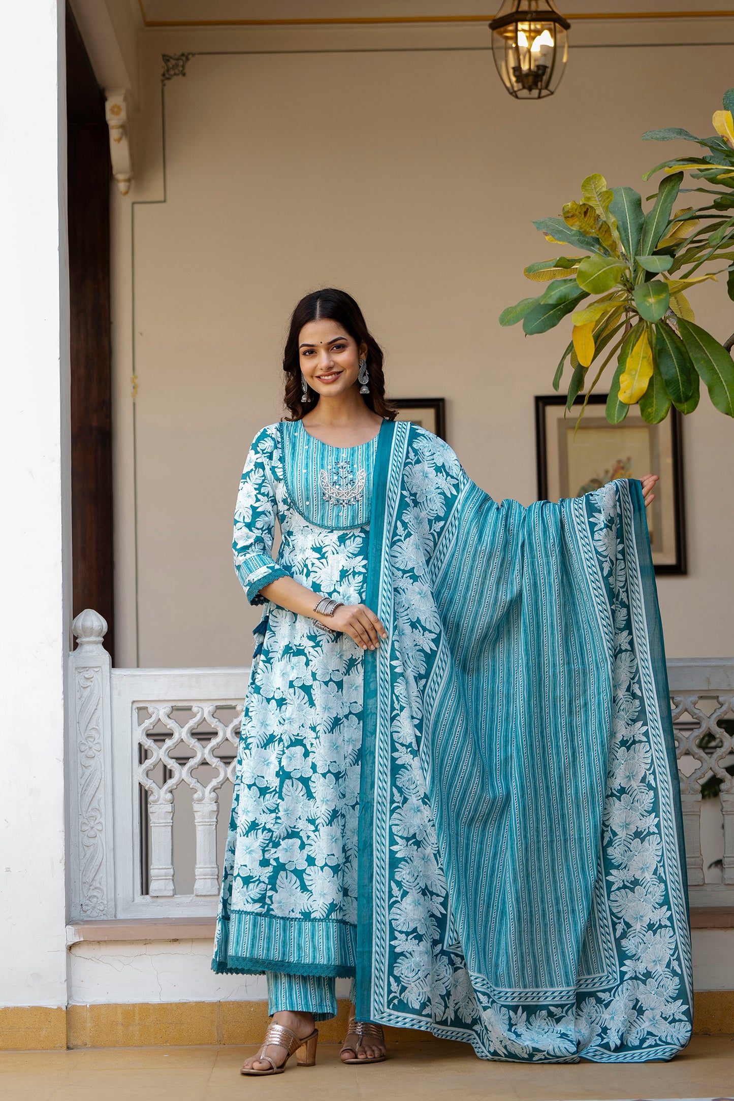 EthniFlair Women Floral Printed Regular Beads and Stones Pure Cotton Kurta with Trousers & With Dupatta