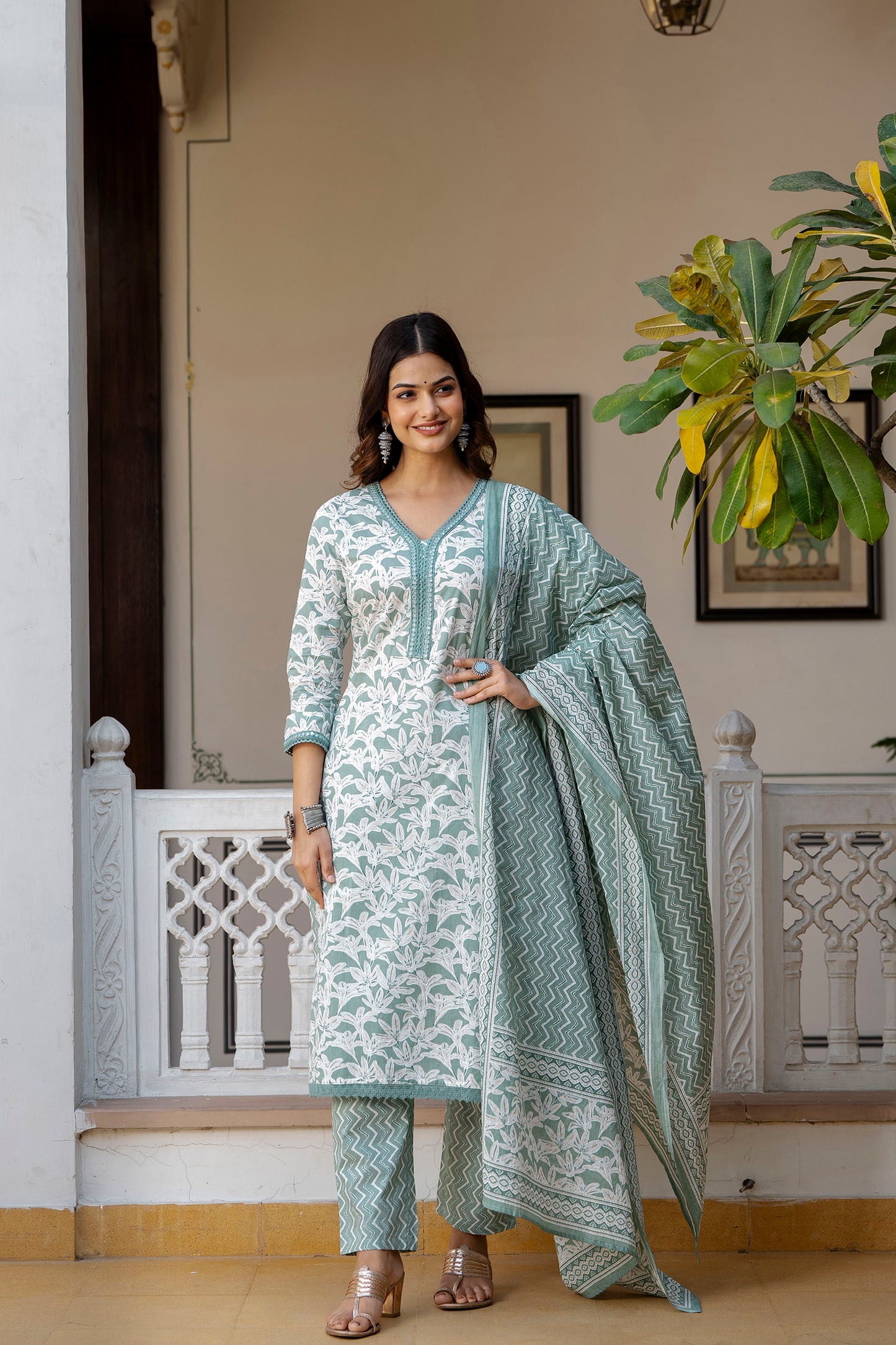 EthniFlair Women Floral Printed Regular Mirror Work Kurta with Trousers & With Dupatta