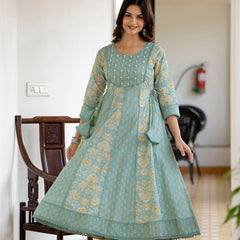 EthniFlair Floral Printed Panelled Aari Work Kurta with Trousers & Dupatta