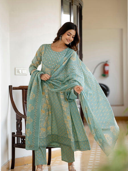 EthniFlair Floral Printed Panelled Aari Work Kurta with Trousers & Dupatta