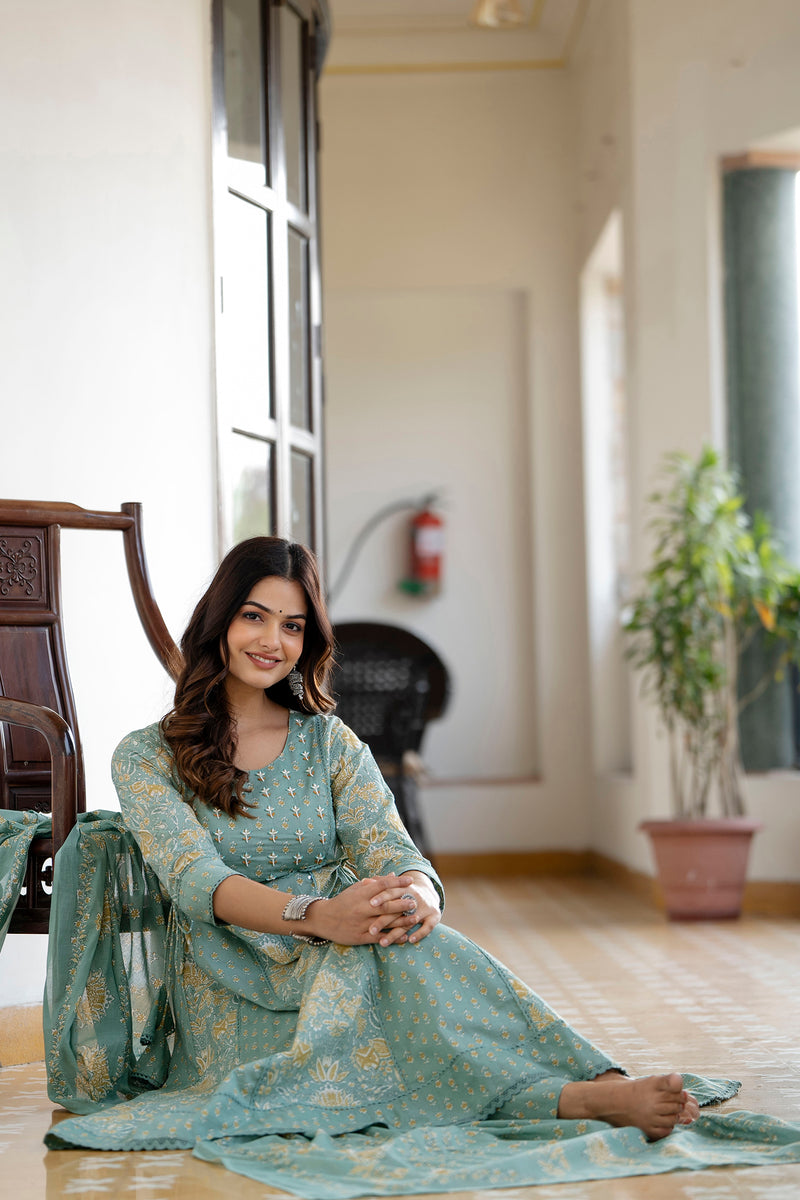 EthniFlair Floral Printed Panelled Aari Work Kurta with Trousers & Dupatta