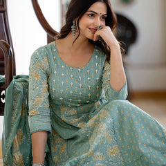 EthniFlair Floral Printed Panelled Aari Work Kurta with Trousers & Dupatta