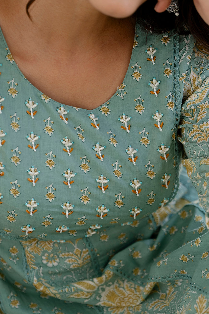 EthniFlair Floral Printed Panelled Aari Work Kurta with Trousers & Dupatta