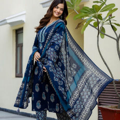 EthniFlair Women Cotton Yoke detail Straight Kurta Pant Dupatta Set