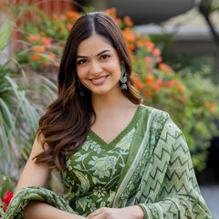 EthniFlair Women Cotton Lace Motifs Sleeveless Straight Kurta Pant Dupatta Set