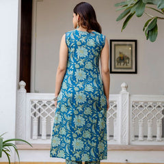 EthniFlair Women Cotton Lace Motifs Sleeveless Straight Kurta Pant Dupatta Set