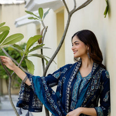 EthniFlair Women Cotton Yoke detail Straight Kurta Pant Dupatta Set