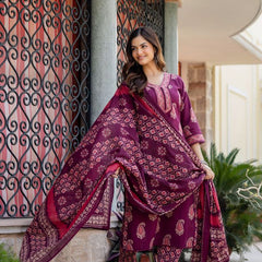 EthniFlair Women Cotton Yoke detail Straight Kurta Pant Dupatta Set