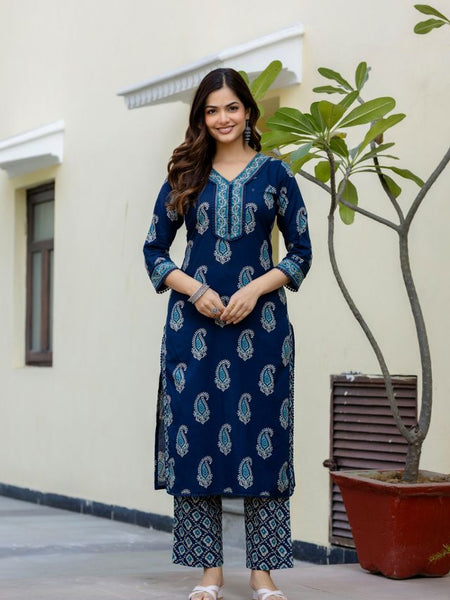 EthniFlair Women Cotton Yoke detail Straight Kurta Pant Dupatta Set