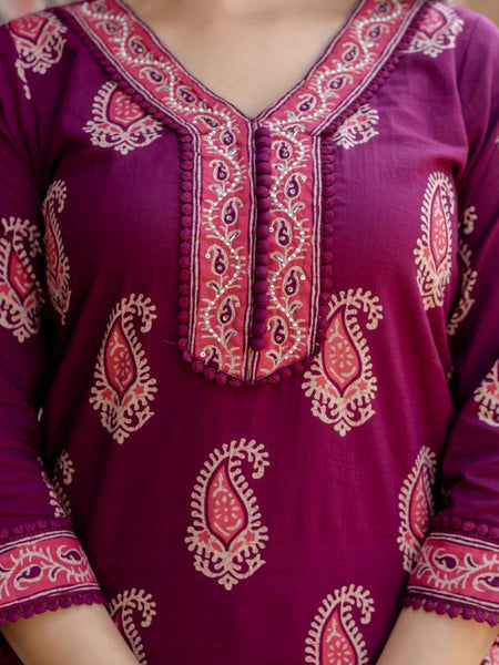 EthniFlair Women Cotton Yoke detail Straight Kurta Pant Dupatta Set