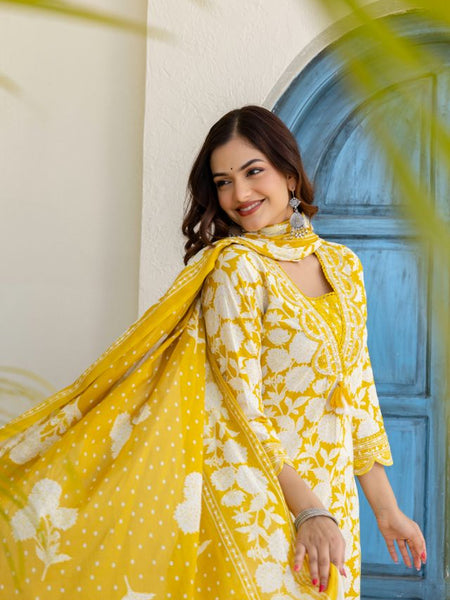 EthniFlair Women Cotton Pintucks detail Straight kurta Pant & Dupatta