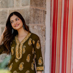 EthniFlair Women Cotton Yoke detail Straight Kurta Pant Dupatta Set