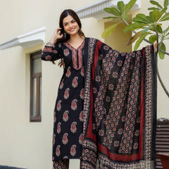 EthniFlair Women Cotton Yoke detail Straight Kurta Pant Dupatta Set